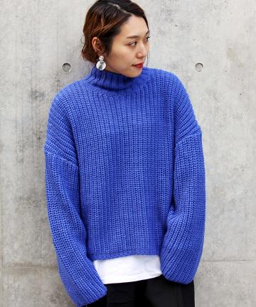 ロービングハイネックニット