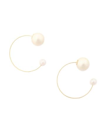 ダブルパールピアス