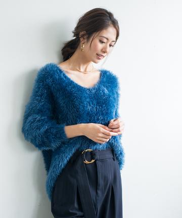 フェザーVネックニット