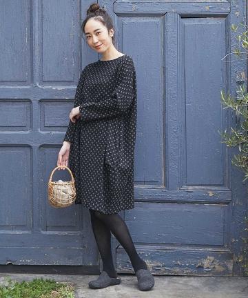 小花刺繍ワンピース