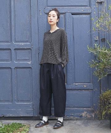 タックパンツ