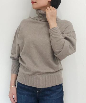 アンゴラ混タートルニット