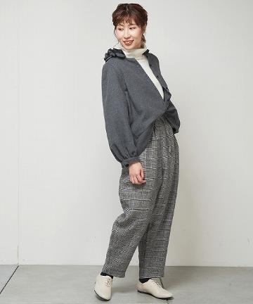 フリル襟前アキブラウス