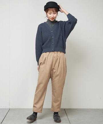 タックパンツ