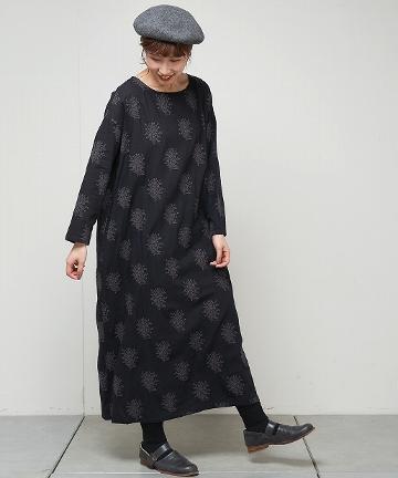 マーガレット刺繍ワンピース