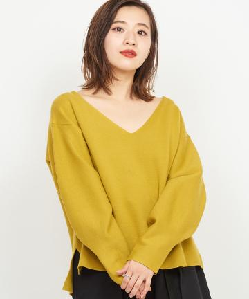 袖ボリュームVネックニット
