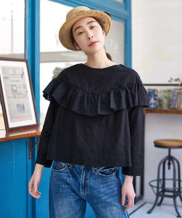 ランダム小花刺繍プルオーバーブラウス