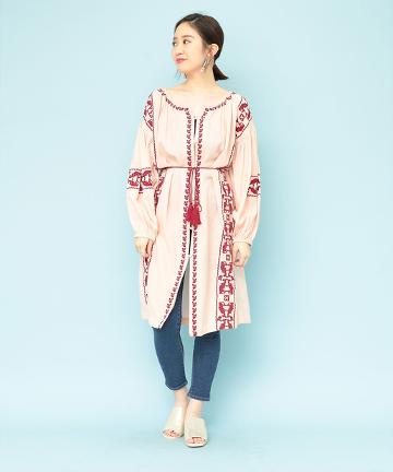 袖ボリューム刺繍ワンピース