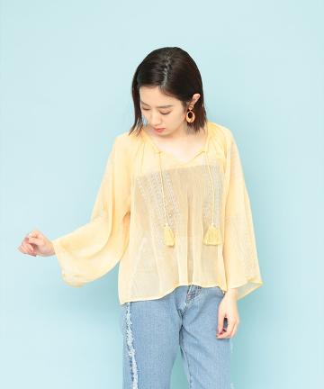 楊流シフォン刺繍ブラウス