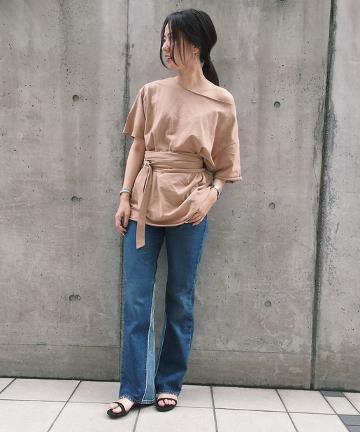ベルト付オフショルダーTee