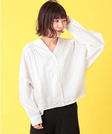 開襟シャツ