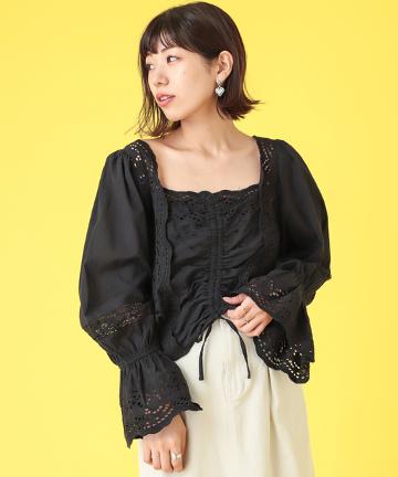 スカラップ前ギャザーブラウス