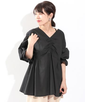 タック後ろリボンブラウス