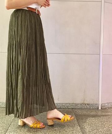 カラミプリーツスカート