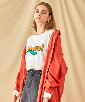 【Lillou掲載】'NEEDFUL'ロゴプリントロングスリーブTシャツ