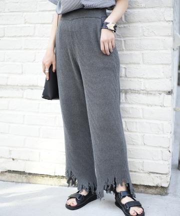 ダメージニットパンツ