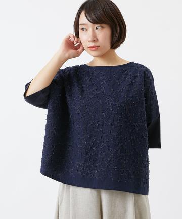 星刺繍ブラウス