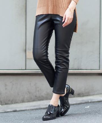 フェイクレザーパンツ
