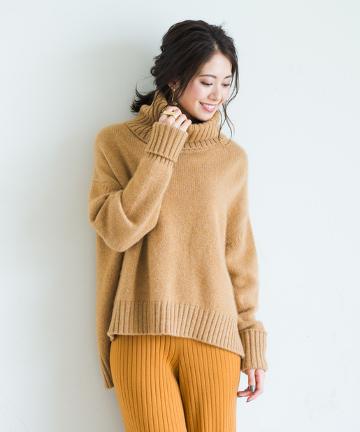カシミヤ100ボリュームタートルニット