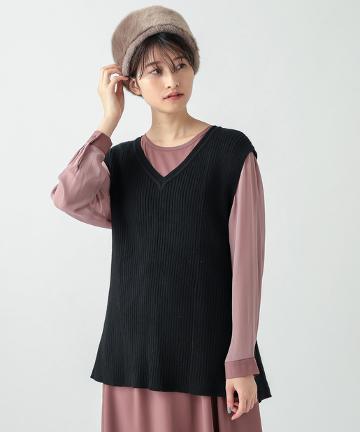 スリットニットベスト