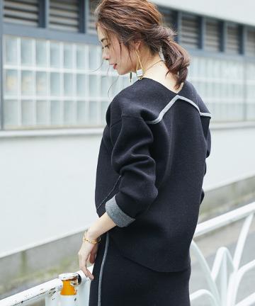 リバーシブルVネックニット