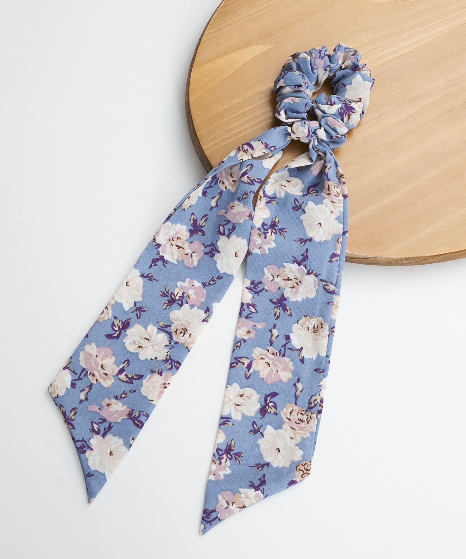 フラワー柄ロングリボンシュシュ 3coins スリーコインズ 店舗在庫リスト Pal Closet パルクローゼット パルグループ公式ファッション通販サイト Pal Closet パルクローゼット パルグループ公式ファッション通販 サイト