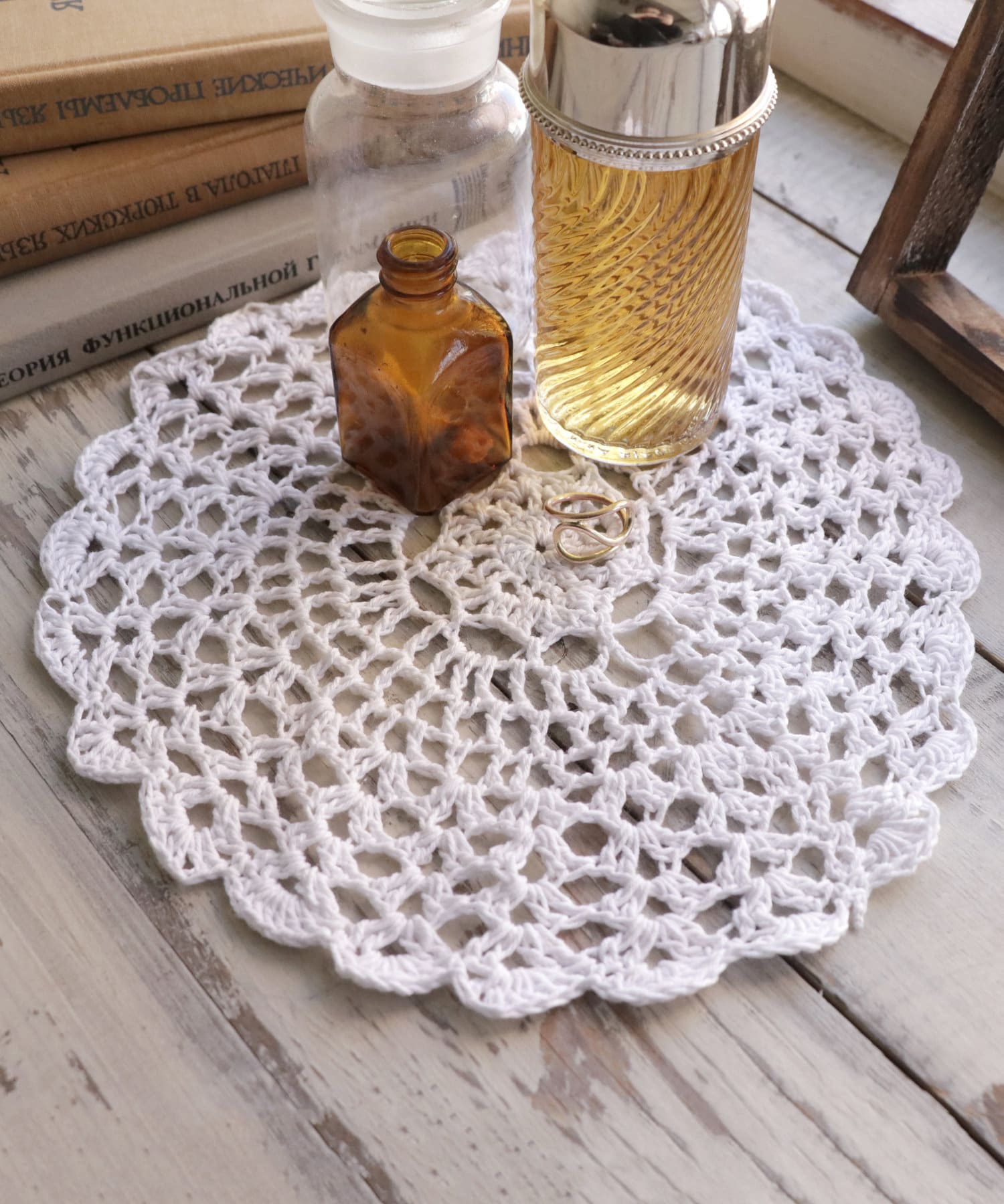 salut!(サリュ) ライフスタイル クロッシェドイリーフラワー（24cm） アイボリー