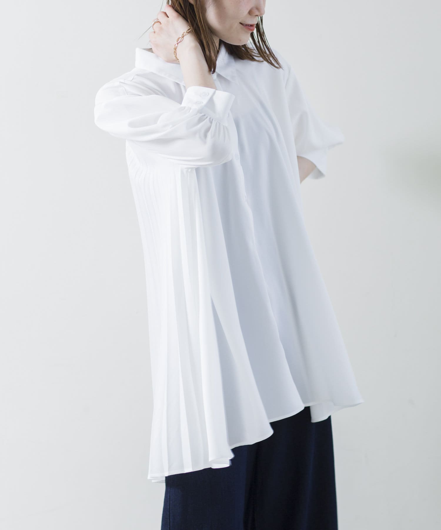 バックプリーツ 五分袖 ブラウス　ホワイト UNITED ARROWS LTD. OUTLET｜バックプリーツ 五分袖 ブラウス