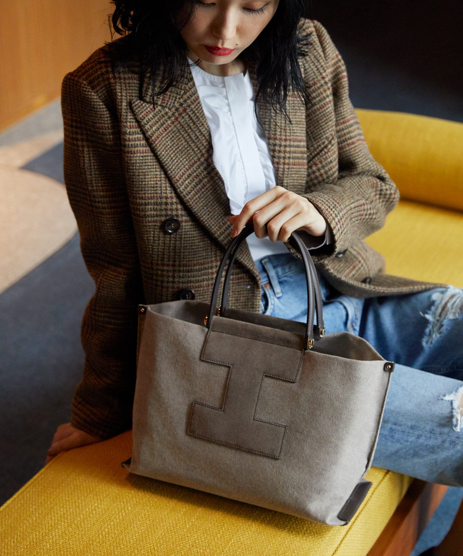 イアクッチ2WAYロゴミニトートバッグ ギブリ サンドベージュ - IACUCCI 