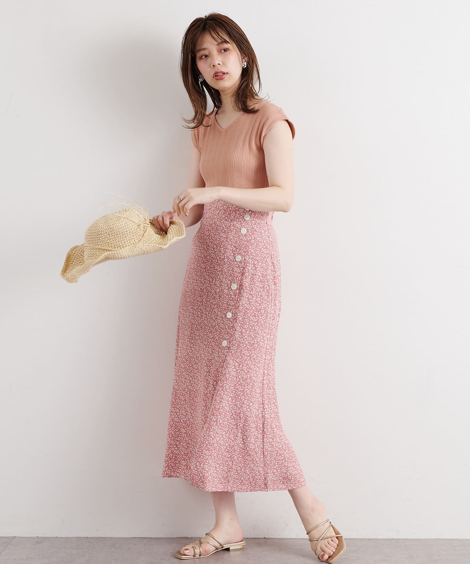 natural couture(ナチュラルクチュール) レトロ小花柄スリットスカート