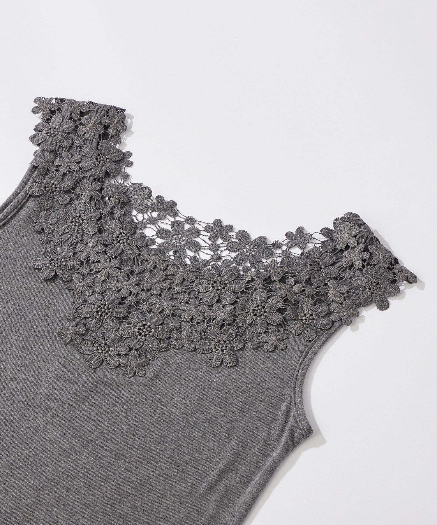 un dix cors(アンディコール) ここでしか手に入らない！【WEB限定】2WAYケミカルレースタンク