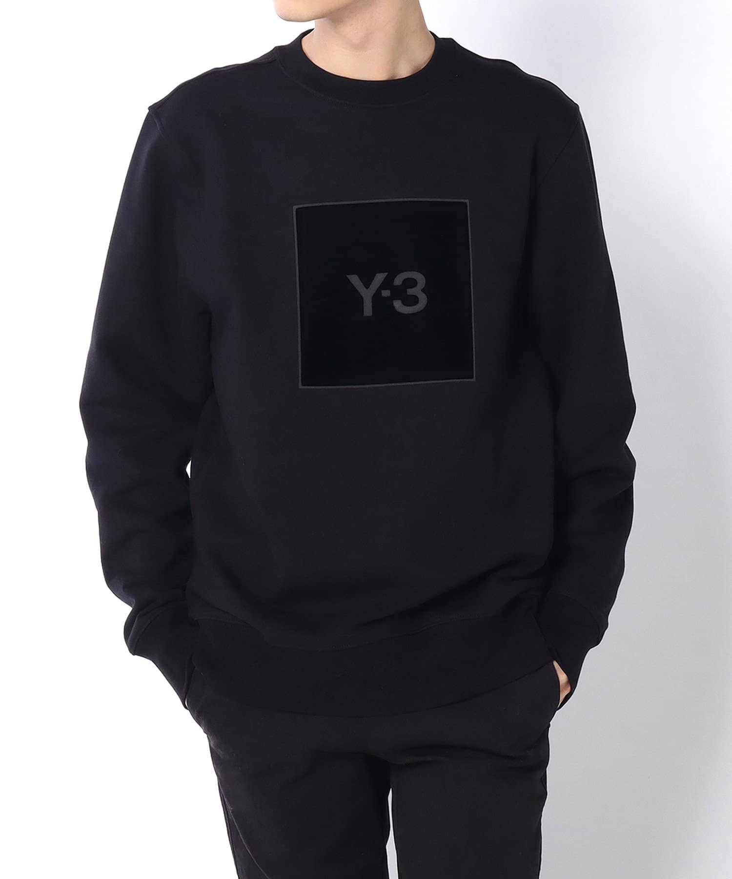 Y 3 U Square Logo Crew Sweatshirt Lui S ルイス メンズ Pal Closet パルクローゼット パルグループ公式ファッション通販サイト