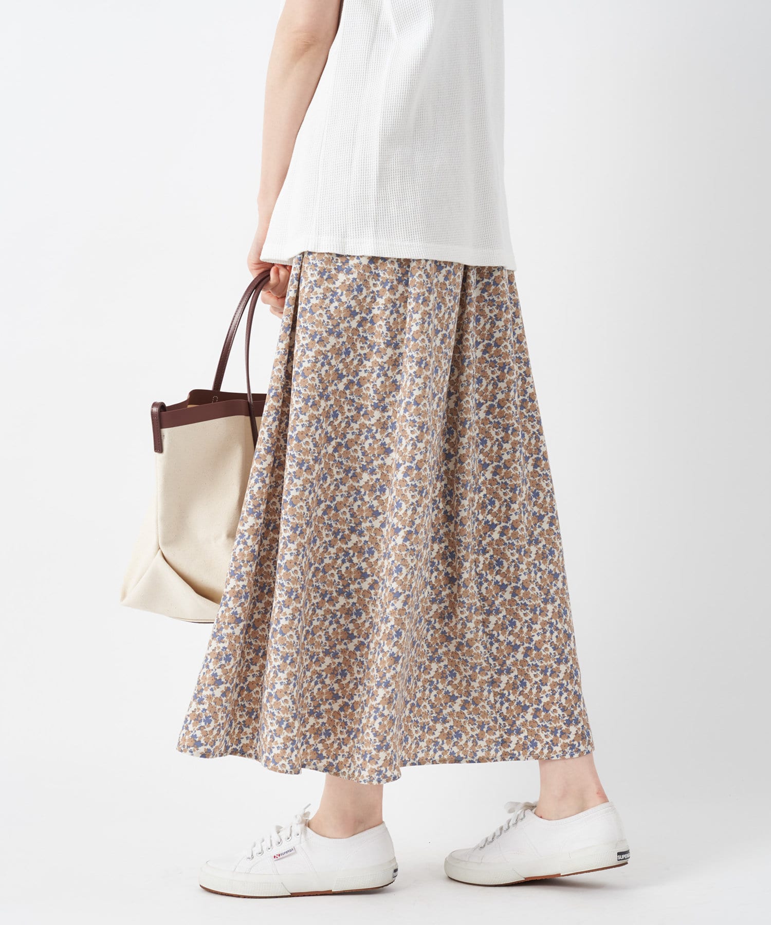 un dix cors(アンディコール) 【鮮度が上がるプリント柄】フラワ−プリントフレアロングスカート