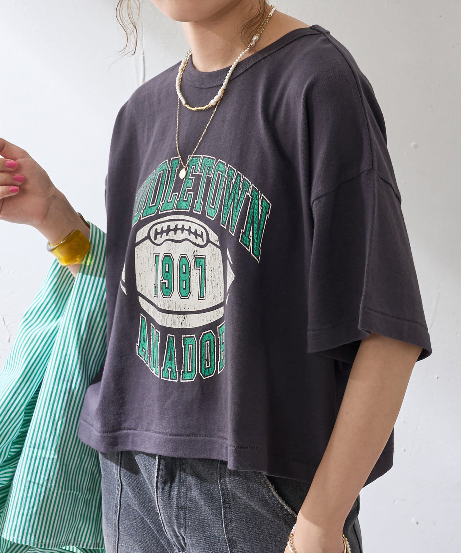 フットボールプリントtシャツ Discoat ディスコート レディース Pal Closet パルクローゼット パルグループ公式ファッション通販サイト