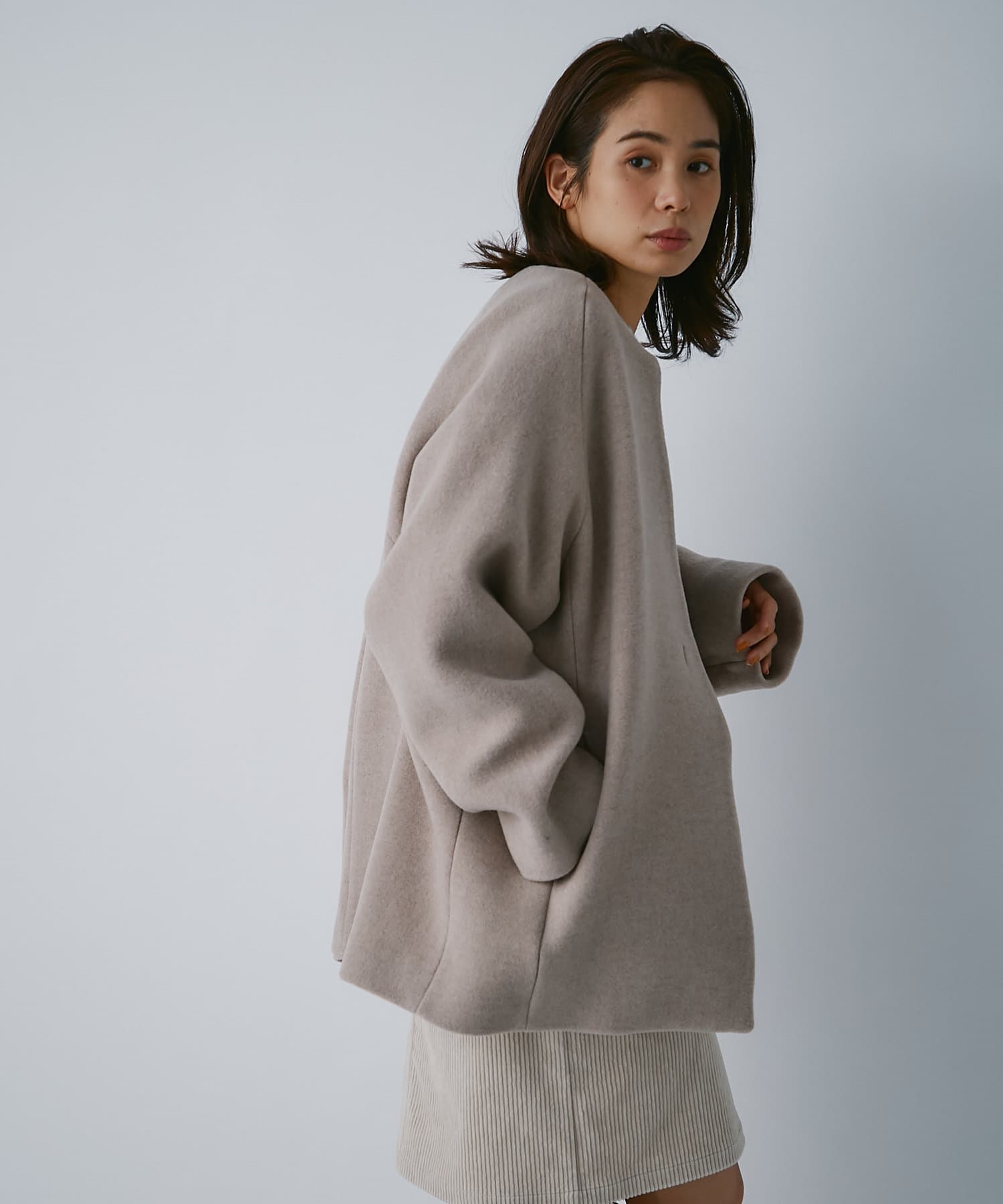 軽くて暖かい 変形ノーカラーショートコート La Boutique Bonbon ラブティックボンボン レディース Pal Closet パルクローゼット パルグループ公式ファッション通販サイト