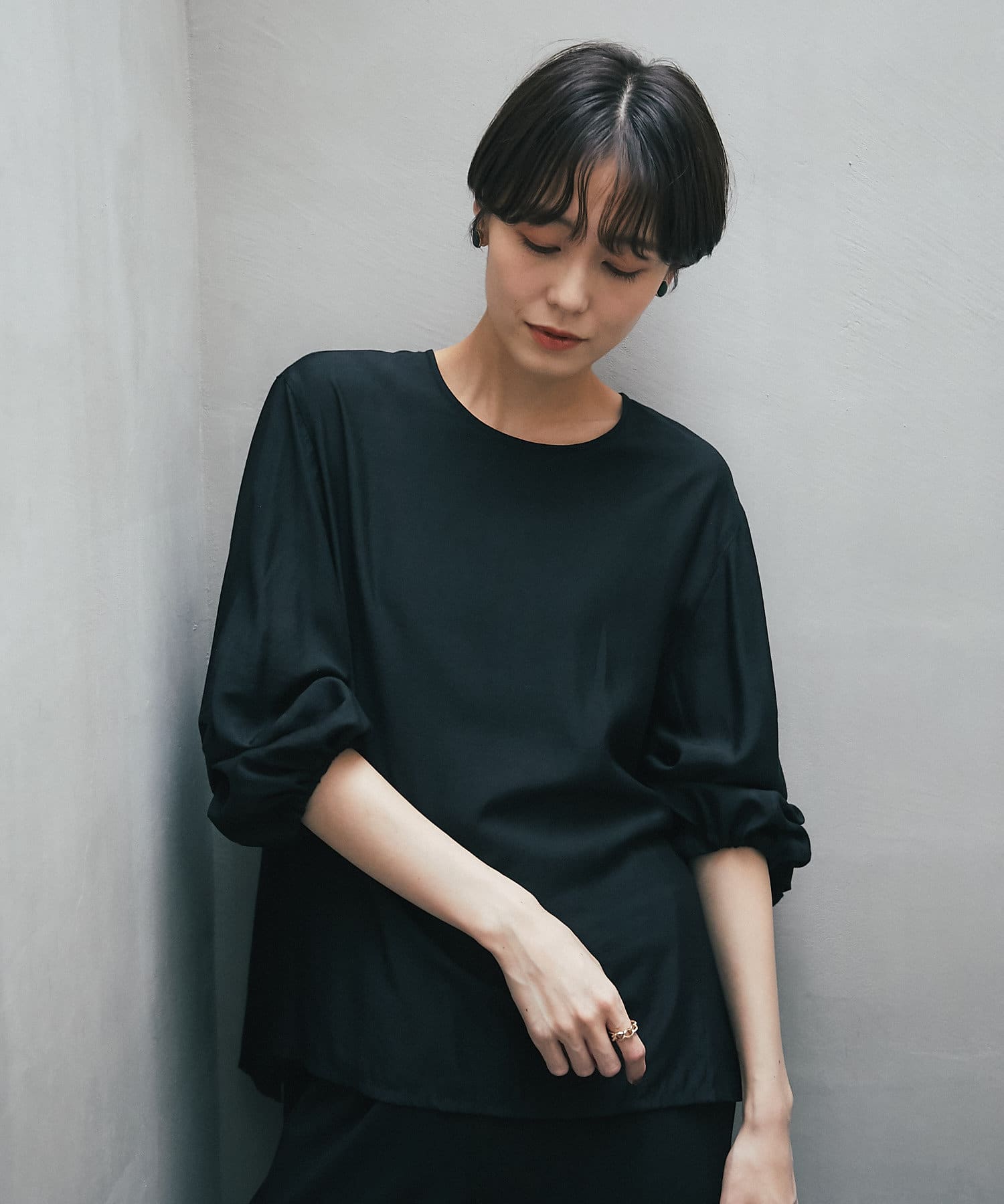 un dix cors(アンディコール) 【トレンド感溢れるシルエット】袖ツイストボリュームブラウス