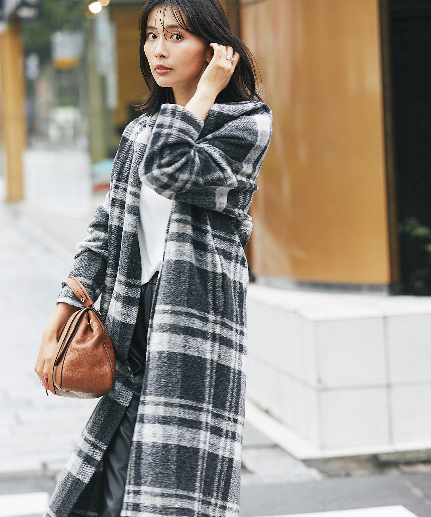 大人の優雅さを引き出す イタリアンエアリーロングコート ブラック Rive Droite リヴドロワ レディース Pal Closet パルクローゼット パルグループ公式ファッション通販サイト