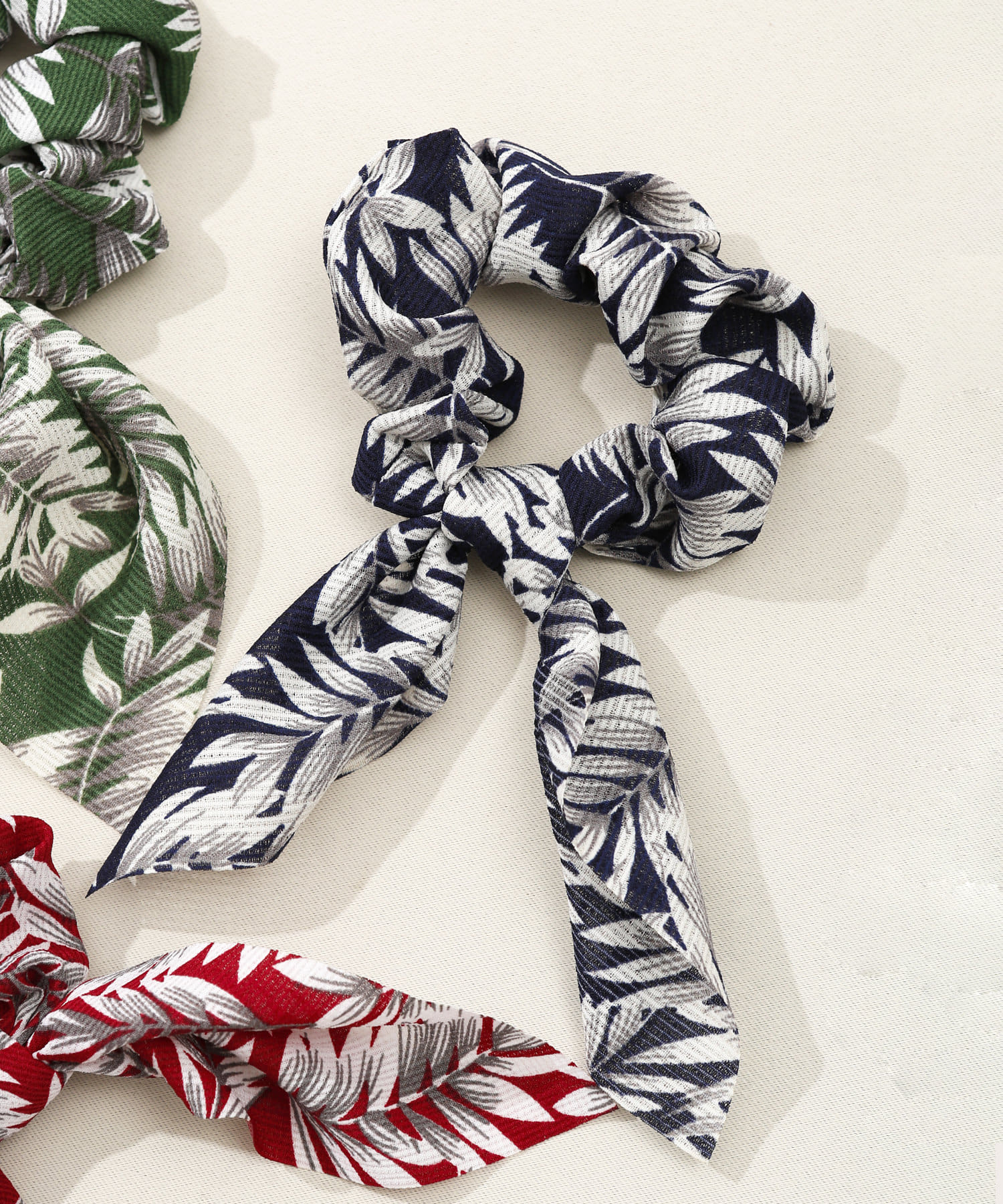 Asoko バンダナ柄リボンシュシュ 3coins スリーコインズ レディース Pal Closet パルクローゼット パルグループ公式ファッション通販サイト