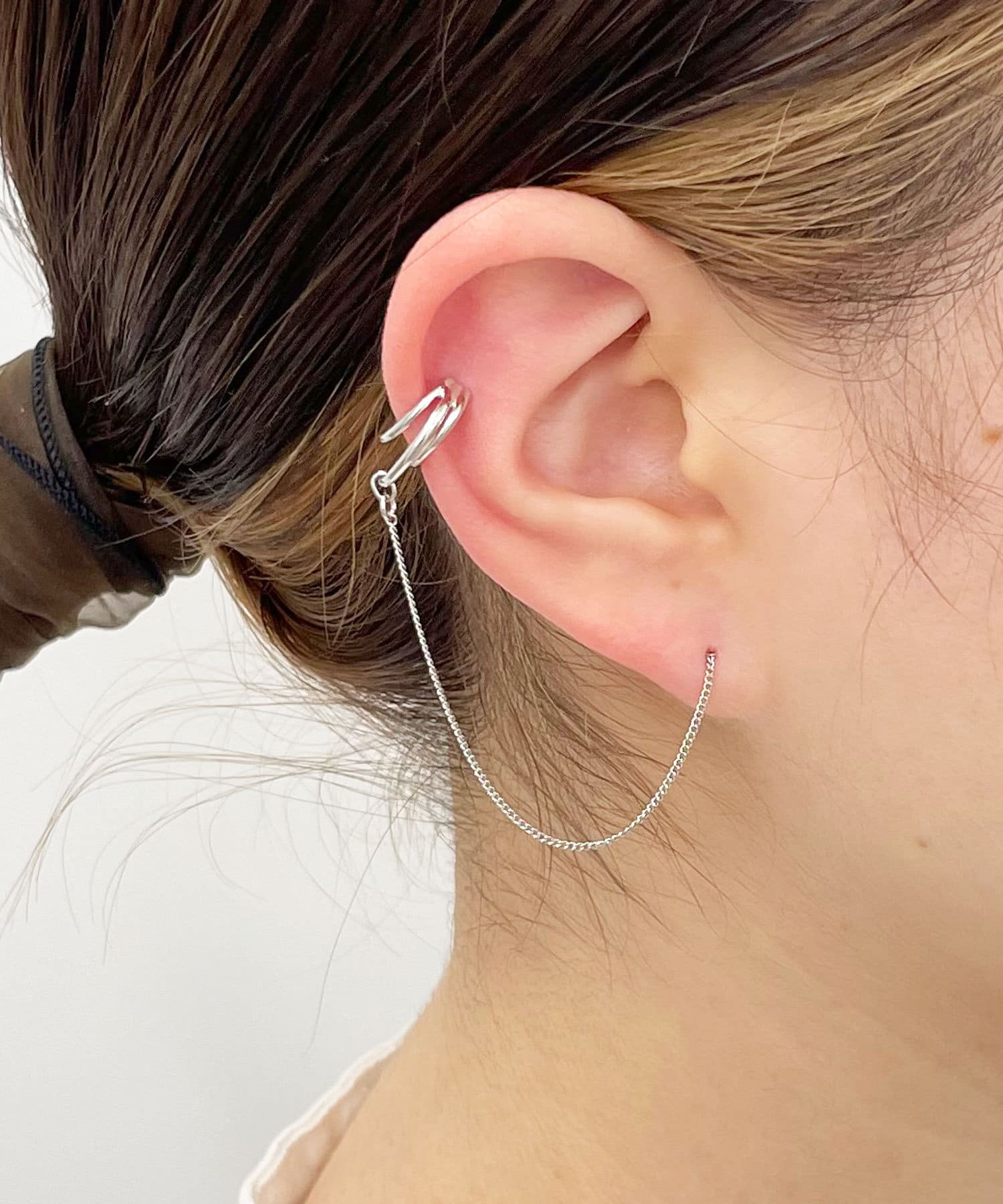 モデル着用&注目アイテム Contortionist チェーン ピアス M サイズ