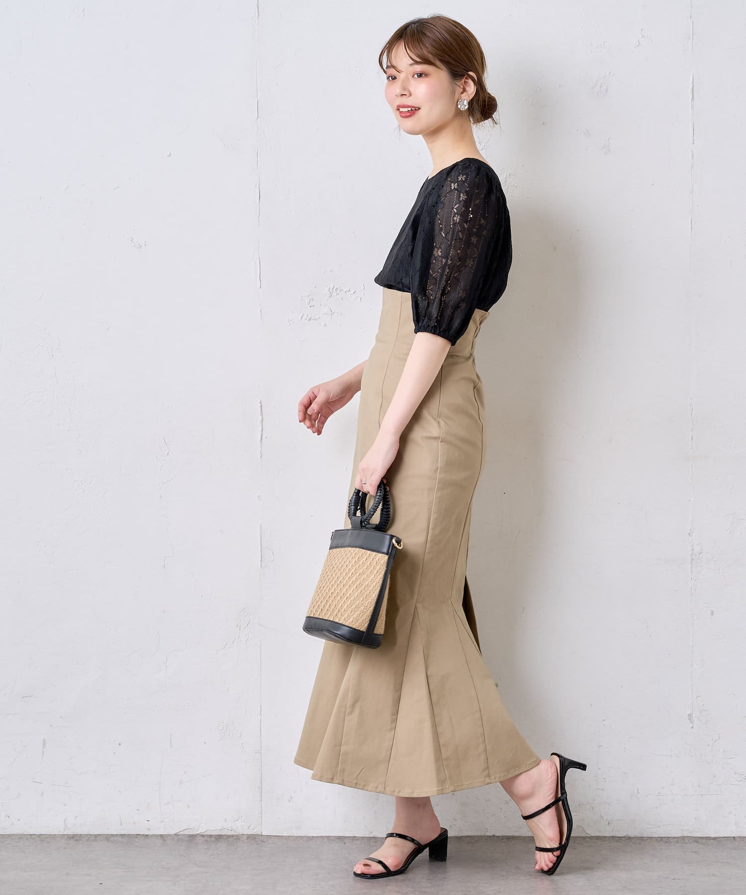 natural couture(ナチュラルクチュール) ストライプフラワーレースバルーンスリーブブラウス