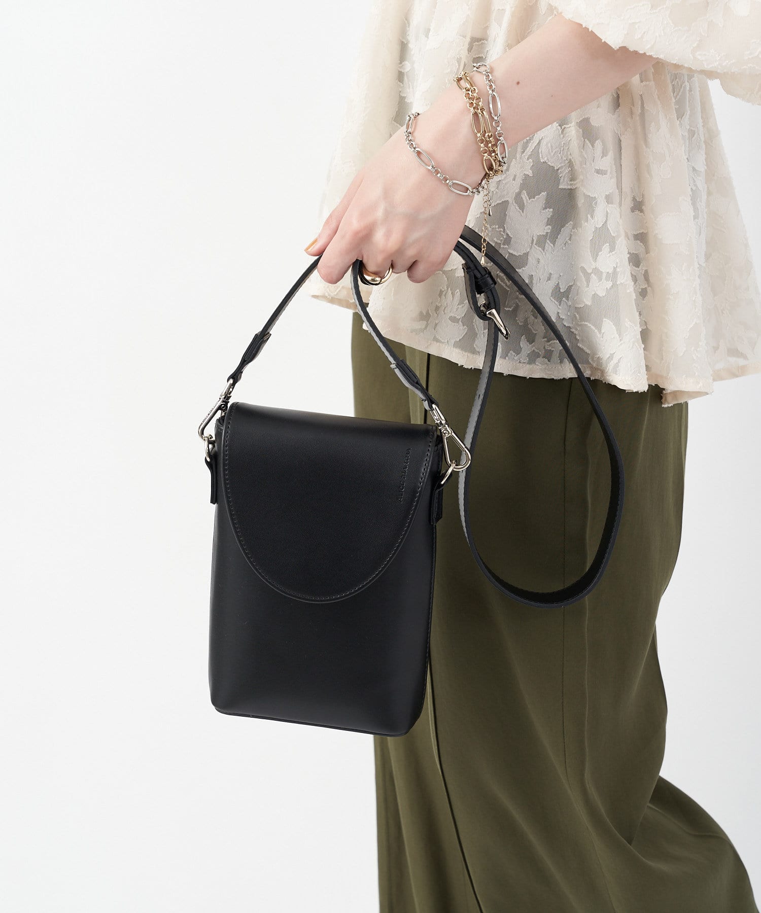 APC アーペーセー ショルダーバッグ Sac Ninon ニノン PUAAT F61583