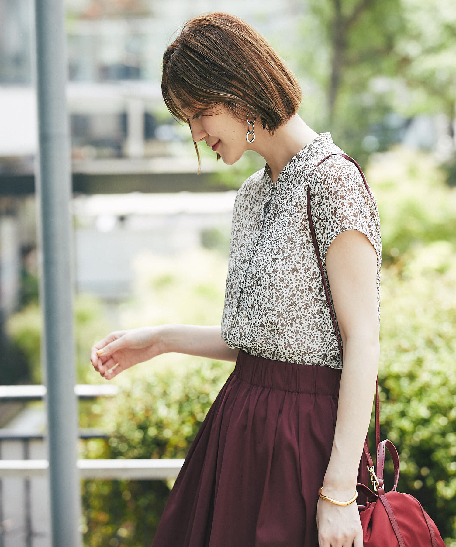 un dix cors(アンディコール) 【オンオフ問わず使える】オータムフラワープリントブラウス