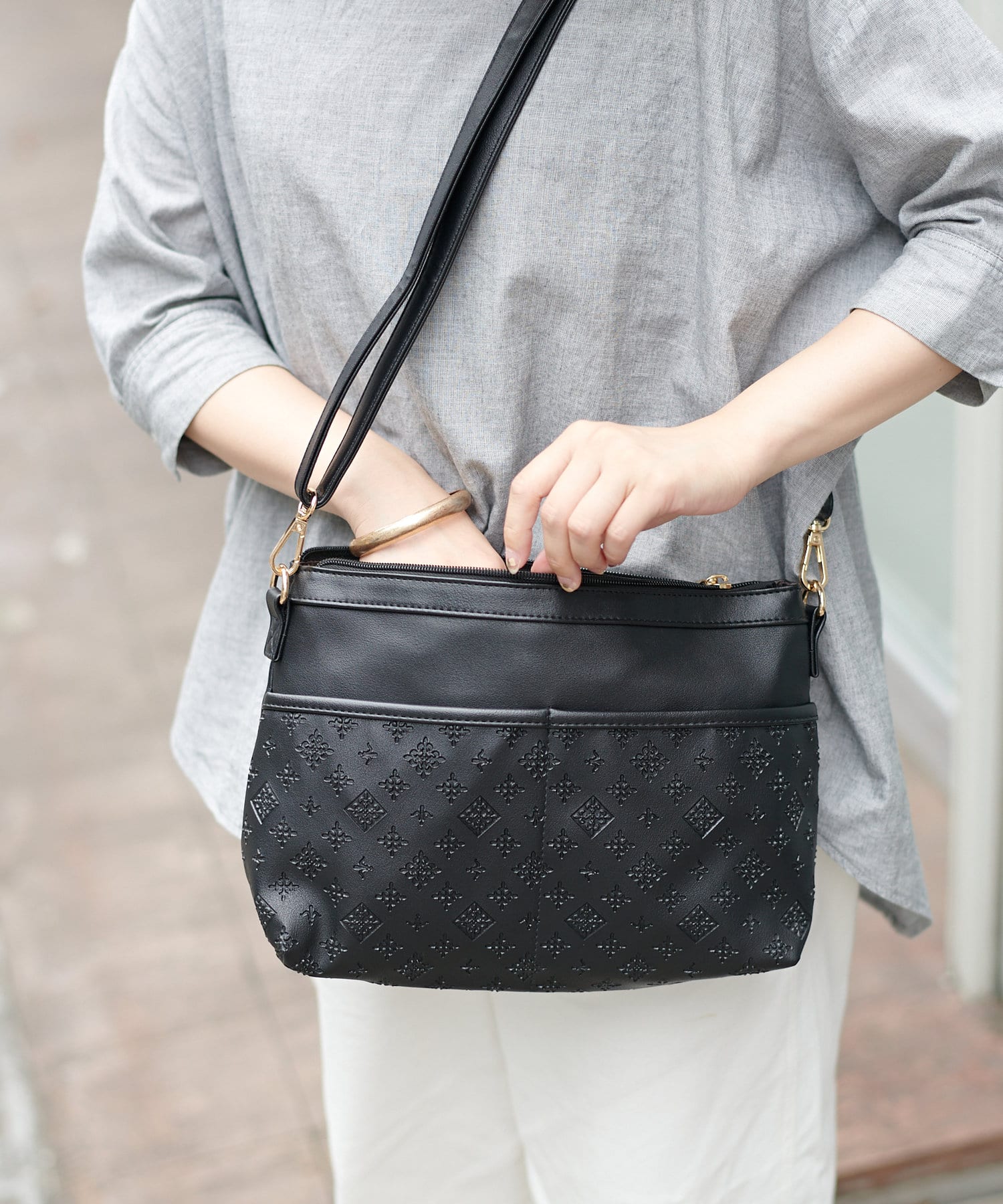 型押しポケットショルダーバッグ Daily Russet デイリー ラシット レディース Pal Closet パルクローゼット パルグループ公式ファッション通販サイト