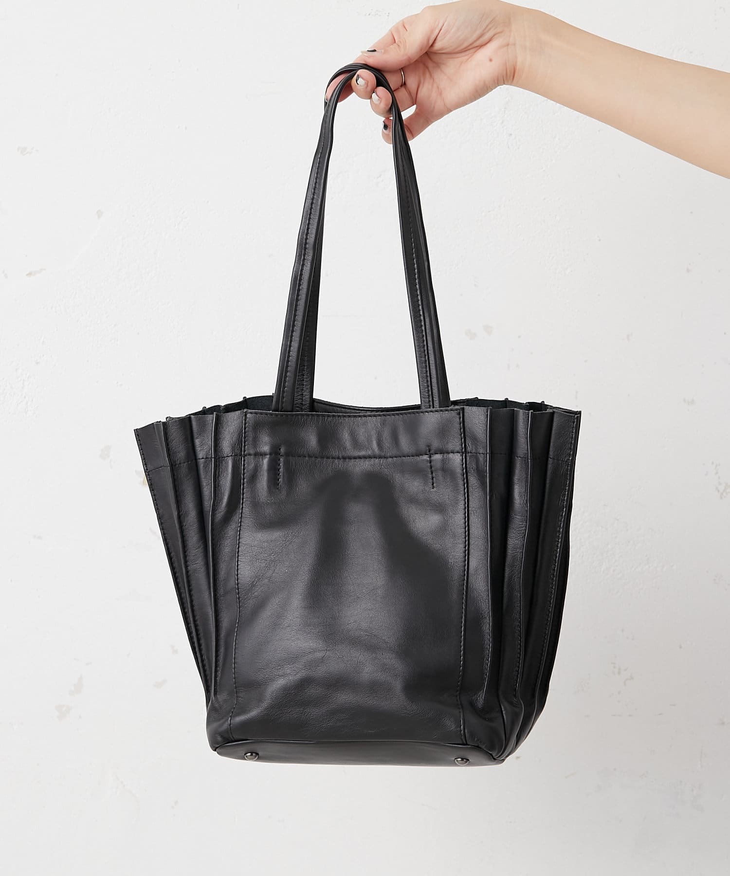 牛革 サイドプリーツトートバッグ Sサイズ Ear Papillonner イア パピヨネ レディース Pal Closet パルクローゼット パルグループ公式ファッション通販サイト