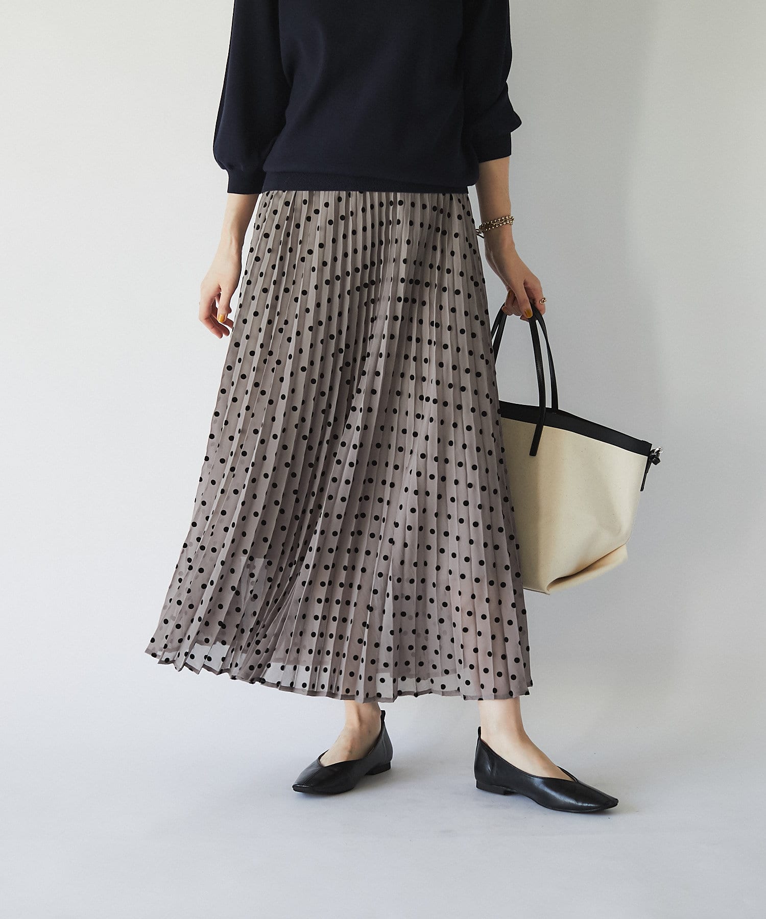 un dix cors(アンディコール) 【華やかさをプラス】フロッキードットプリーツスカート