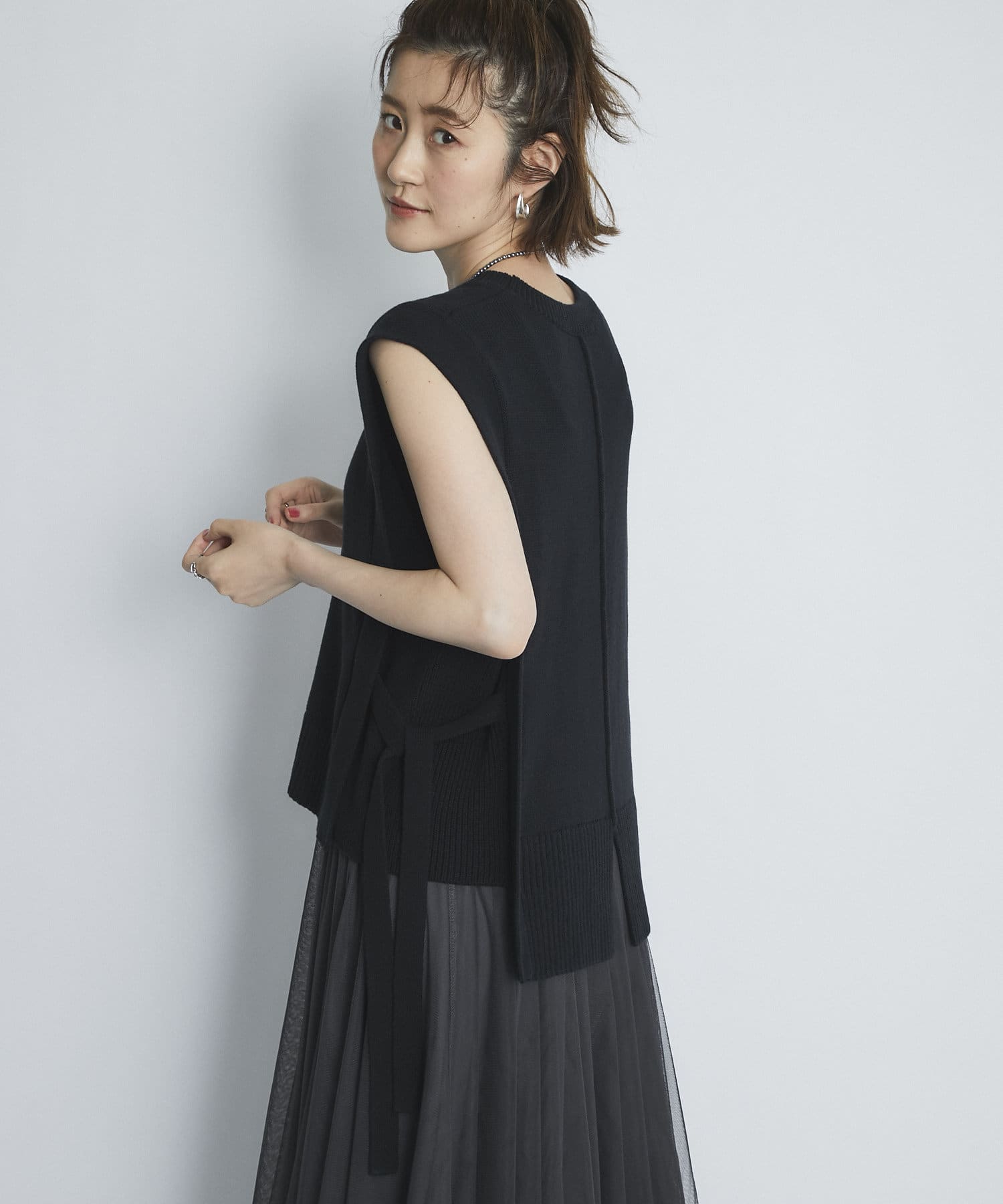 un dix cors(アンディコール) 【今季旬なレイヤードスタイルが完成】ショートニットベスト