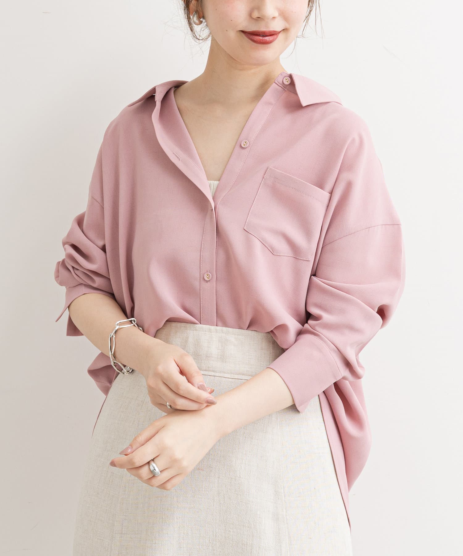 natural couture(ナチュラルクチュール) 【WEB限定】サイドスリットシンプルゆるシャツ