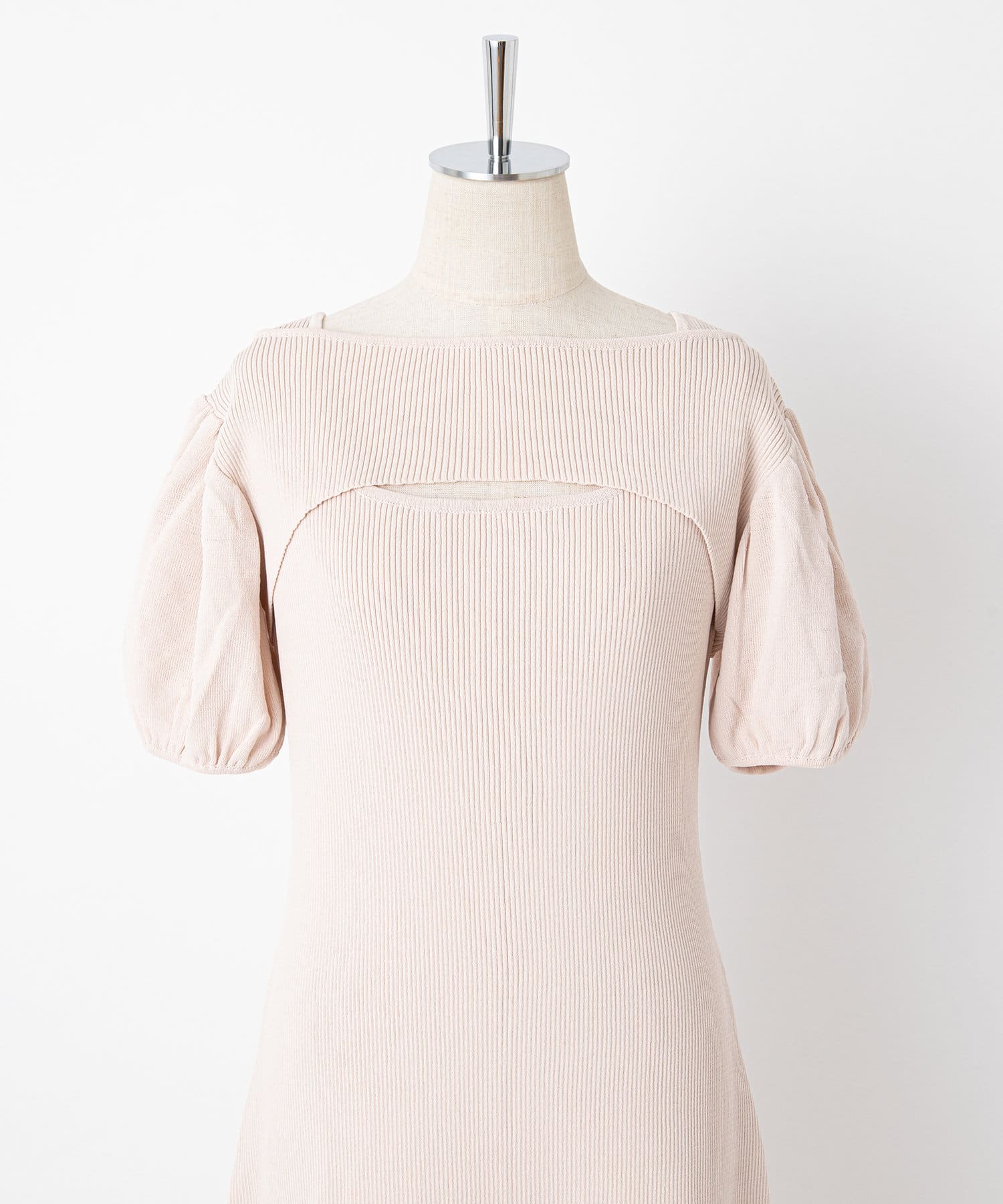胸あきニットワンピース One After Another Nice Claup ワンアフターアナザー ナイスクラップ レディース Pal Closet パルクローゼット パルグループ公式ファッション通販サイト