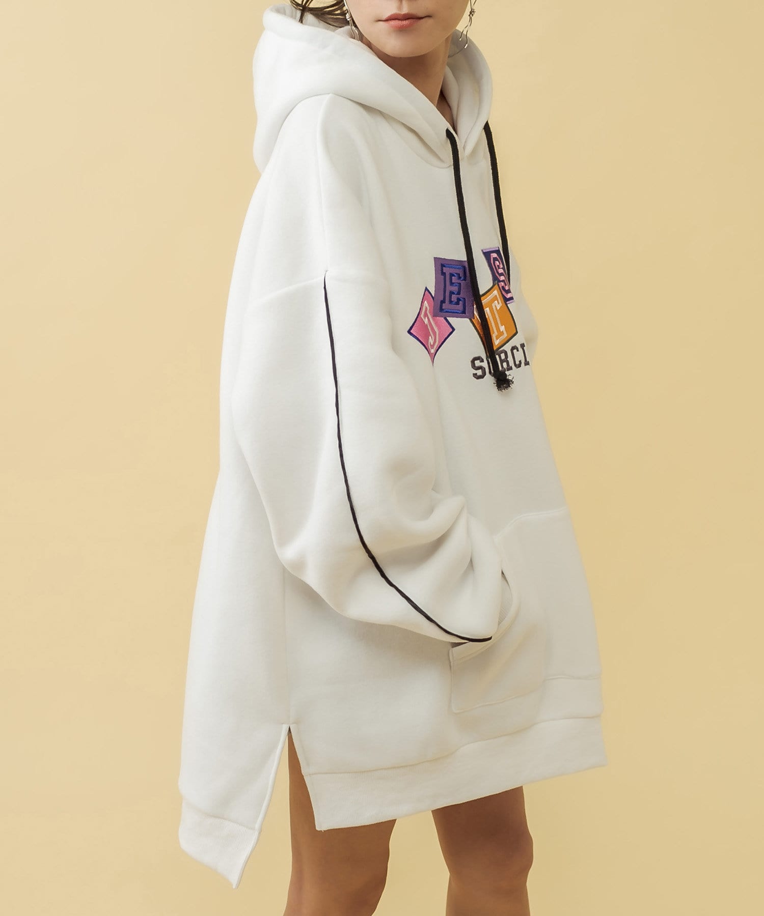 パイピングbigパーカーワンピース Rasvoa ラスボア レディース Pal Closet パルクローゼット パルグループ公式ファッション通販サイト