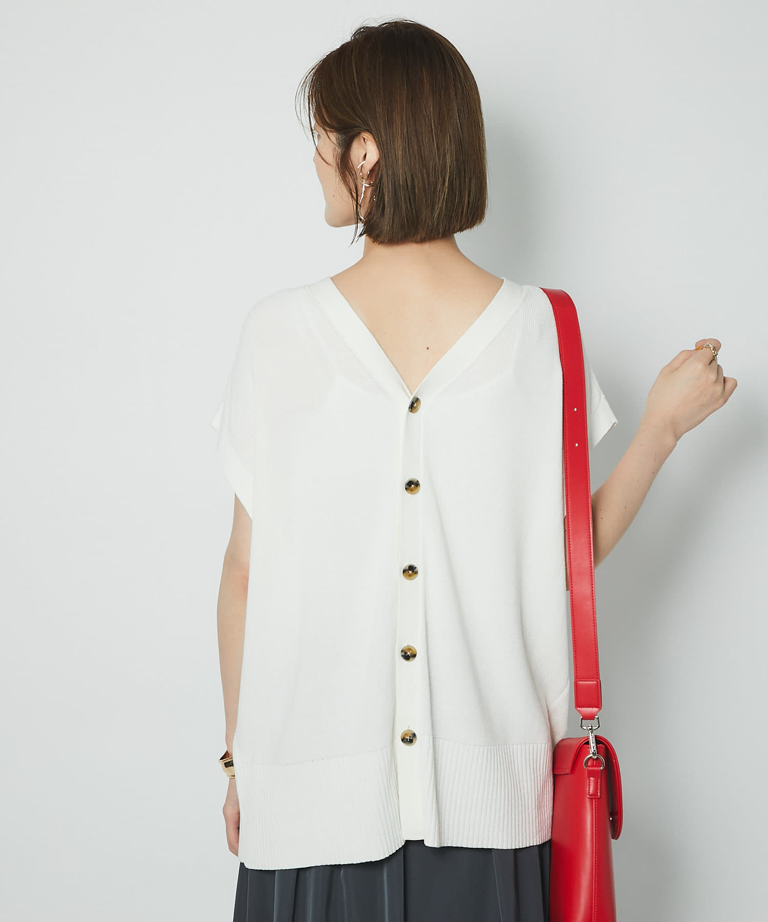 un dix cors(アンディコール) 【便利な着回しトップス】2WAY UVバック釦ニット